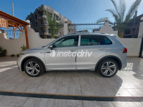 Volkswagen Tiguan 2023 Silver Automatic Used for Sale in Damietta - 4