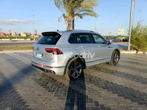 Volkswagen Tiguan 2023 Silver Automatic Used for Sale in Damietta - 8