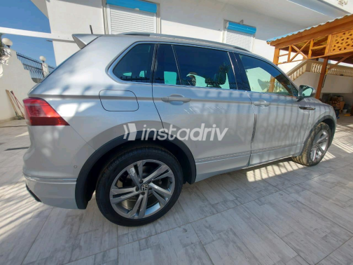 Volkswagen Tiguan 2023 Silver Automatic Used for Sale in Damietta - 9