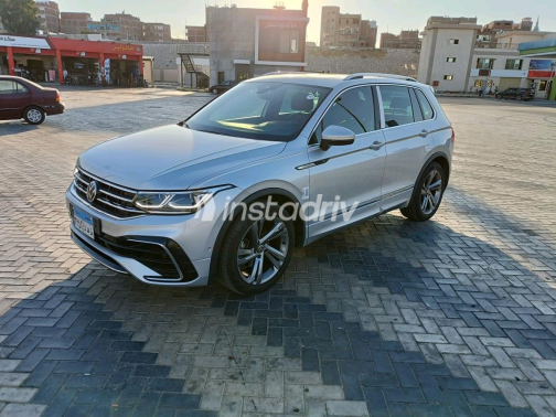 Volkswagen Tiguan 2023 Silver Automatic Used for Sale in Damietta - 10
