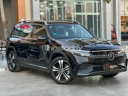 مرسيدس E 350 2024 أسود أوتوماتيك مستعملة للبيع في القاهرة - 3