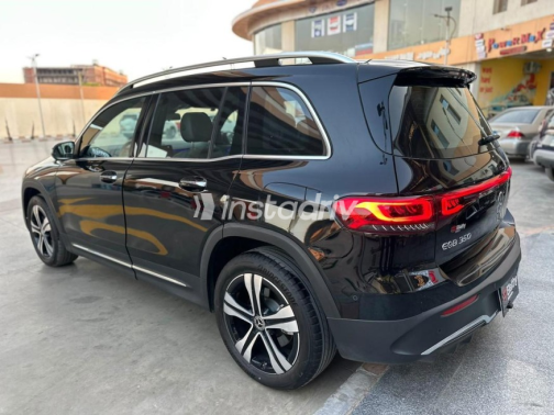 مرسيدس E 350 2024 أسود أوتوماتيك مستعملة للبيع في القاهرة - 6