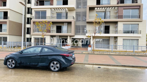 Hyundai Elantra MD 2013 Black Automatic Used for Sale in Cairo - 4