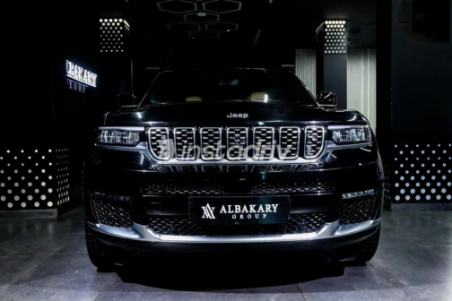 جيب شيروكي 2023 أسود أوتوماتيك مستعملة للبيع في مدينتى - 5