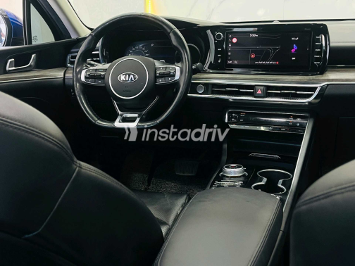 كيا K5 2022 أبيض أوتوماتيك مستعملة للبيع في الإسكندرية - 10