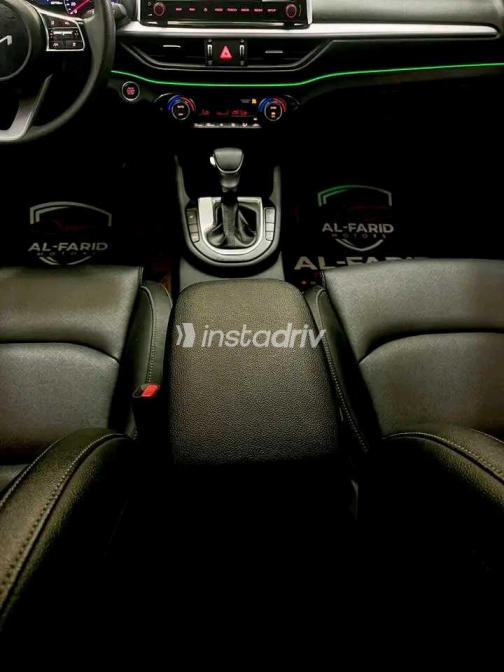 Kia K3 2022 White Automatic Used for Sale in Alexandria - 4