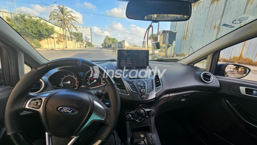 Ford Fiesta 2015 Black Automatic Used for Sale in Alexandria - 2