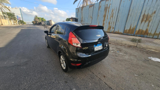 Ford Fiesta 2015 Black Automatic Used for Sale in Alexandria