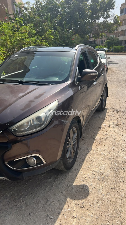 هيونداي IX 35 2016 بني أوتوماتيك مستعملة للبيع في الجيزة - 3