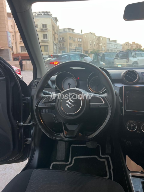 Suzuki Swift 2024 Black Automatic Used for Sale in Giza - 2