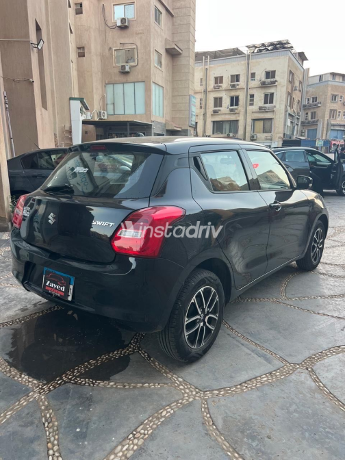 Suzuki Swift 2024 Black Automatic Used for Sale in Giza - 4
