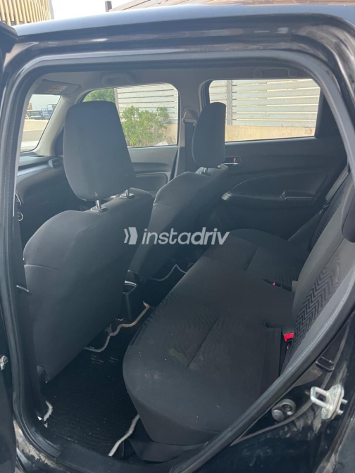 Suzuki Swift 2024 Black Automatic Used for Sale in Giza - 5