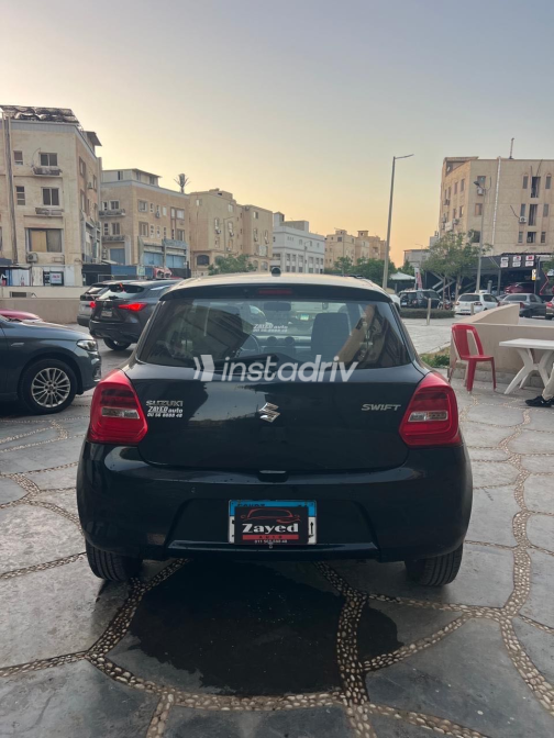 Suzuki Swift 2024 Black Automatic Used for Sale in Giza - 7