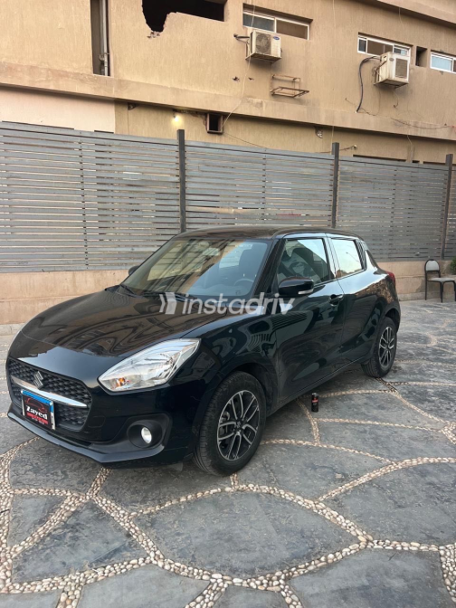 Suzuki Swift 2024 Black Automatic Used for Sale in Giza - 8