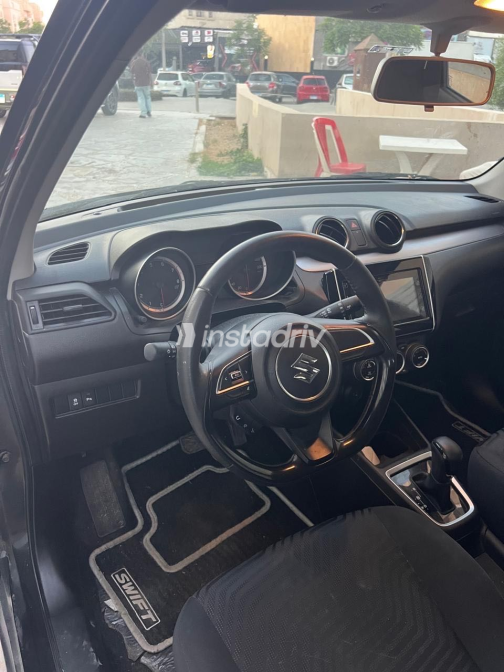 Suzuki Swift 2024 Black Automatic Used for Sale in Giza - 9