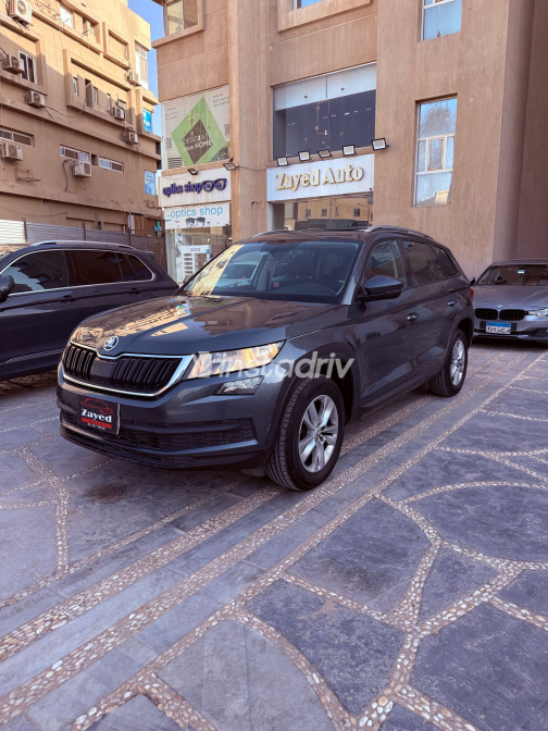 سكودا كودياك 2019 رمادي أوتوماتيك مستعملة للبيع في الجيزة - 7