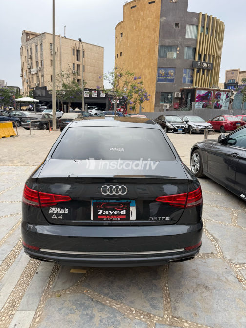 اودي A4 2019 رمادي أوتوماتيك مستعملة للبيع في الجيزة - 3