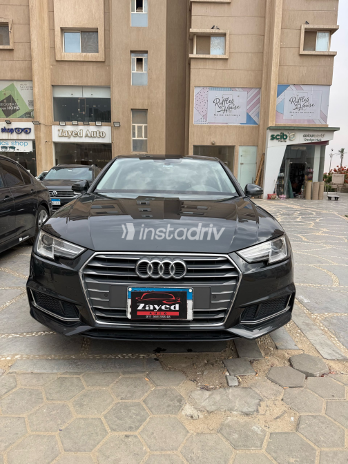 اودي A4 2019 رمادي أوتوماتيك مستعملة للبيع في الجيزة - 7