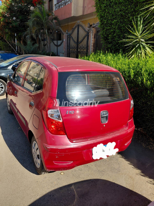 Hyundai I10 2015 White Automatic Used for Sale in Cairo - 4