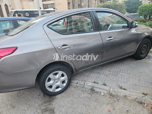 Nissan Sunny 2018 Gray Automatic Used for Sale in Alexandria - 1