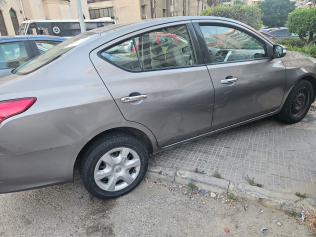 نيسان صنى 2018 رمادي أوتوماتيك مستعملة للبيع في الإسكندرية