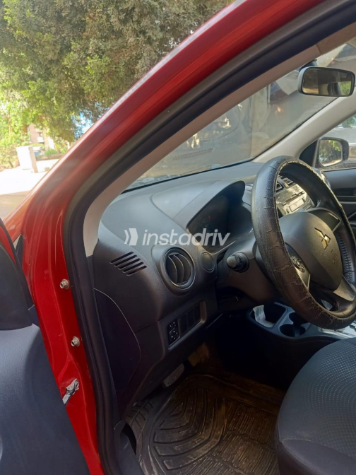 Mitsubishi Attrage 2015 Red Automatic Used for Sale in Giza - 3