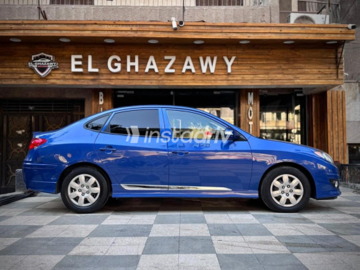 Hyundai Elantra 2022 Dark Blue Automatic Used for Sale in Cairo - 3