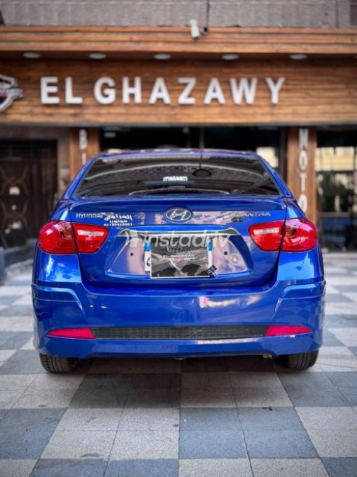 Hyundai Elantra 2022 Dark Blue Automatic Used for Sale in Cairo - 9