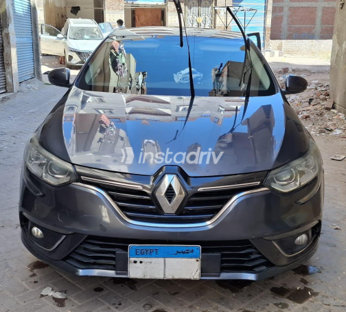رينو ميجان 2020 رمادي غامق أوتوماتيك مستعملة للبيع في القاهرة الكبرى ( القاهرة - الجيزة) - 8