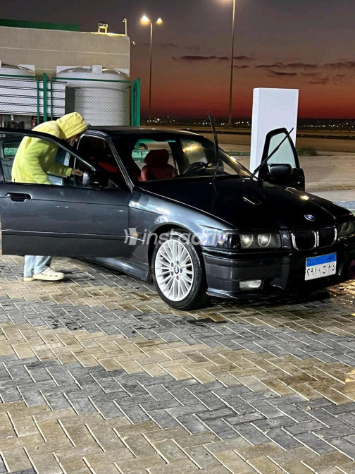 BMW 318 1990 Black Automatic Used for Sale in Greater Cairo ( Cairo + Giza) - 4