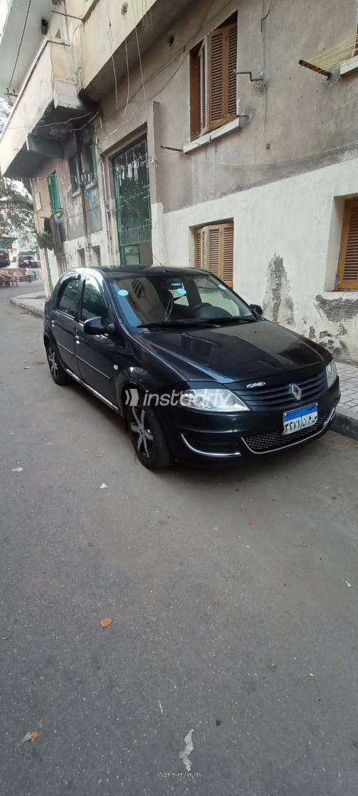 Renault Logan 2012 Gray Manual Used for Sale in Greater Cairo ( Cairo + Giza) - 4