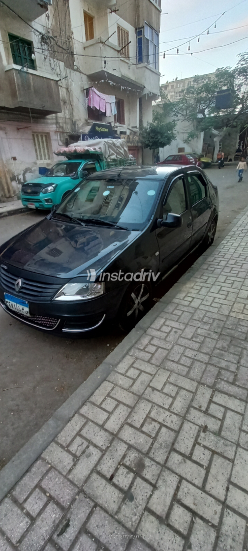Renault Logan 2012 Gray Manual Used for Sale in Greater Cairo ( Cairo + Giza) - 5