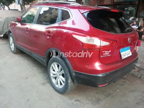 Nissan Qashqai 2017 Red Automatic Used for Sale in Cairo - 2