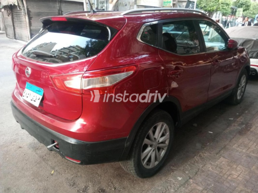 Nissan Qashqai 2017 Red Automatic Used for Sale in Cairo - 5