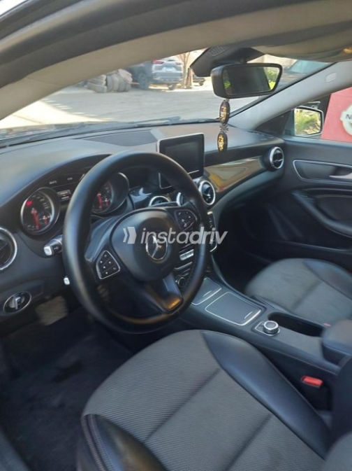 Mercedes CLA 180 2019 White Automatic Used for Sale in Cairo - 4