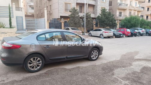 Renault Fluence 2015 Silver Automatic Used for Sale in Nasr city - 6