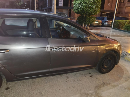 Seat Leon 2016 Gray Automatic Used for Sale in Cairo - 5