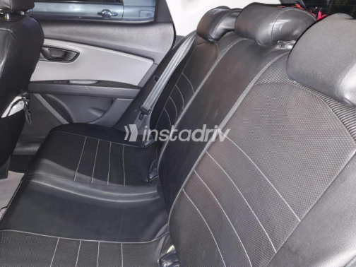 Seat Leon 2016 Gray Automatic Used for Sale in Cairo - 9