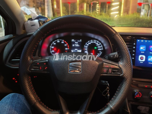 Seat Leon 2016 Gray Automatic Used for Sale in Cairo - 10