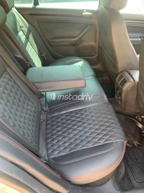 Volkswagen Jetta 2010 Silver Automatic Used for Sale in Heliopolis - 3