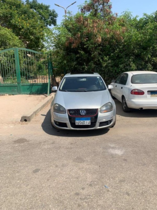 Volkswagen Jetta 2010 Silver Automatic Used for Sale in Heliopolis