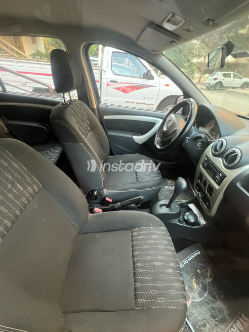 Renault Sandero 2014 Dark Gray Automatic Used for Sale in Greater Cairo ( Cairo + Giza) - 6