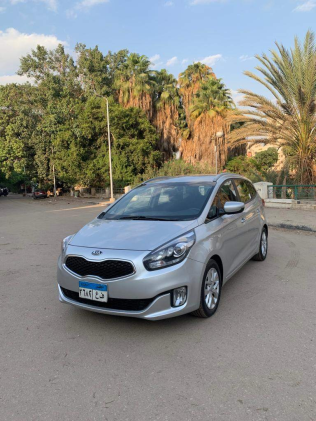 Kia Carens 2017 Silver Automatic Used for Sale in Greater Cairo ( Cairo + Giza)
