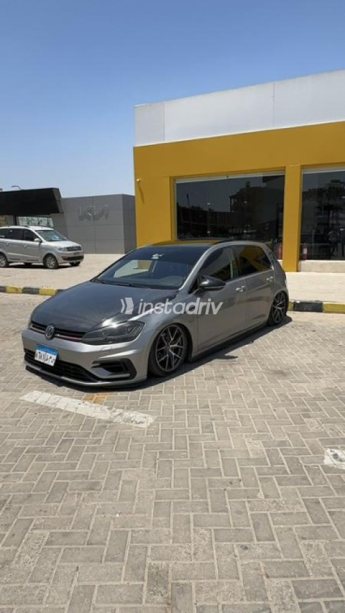 فولكس فاغن جولف 7 2019 فضي أوتوماتيك مستعملة للبيع في أسيوط - 7