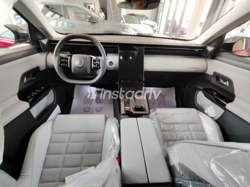 Citroën C5 2027 Burgundy Automatic New for Sale in Cairo - 6