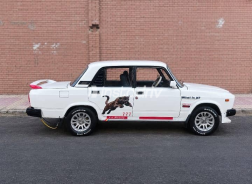 Lada 2107 1993 White Manual Used for Sale in Alexandria - 6