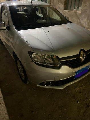 Renault Logan 2016 Silver Automatic Used for Sale in Greater Cairo ( Cairo + Giza)