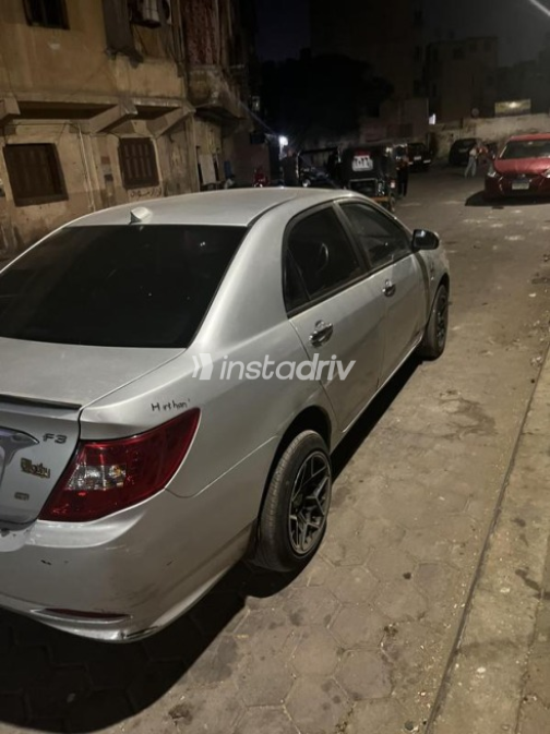 بى واى دى‬ F3 2019 فضي أوتوماتيك مستعملة للبيع في القاهرة الكبرى ( القاهرة - الجيزة) - 3
