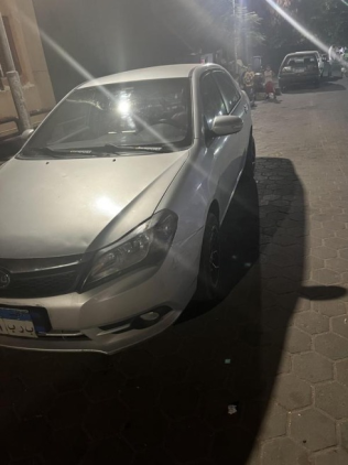 بى واى دى‬ F3 2019 فضي أوتوماتيك مستعملة للبيع في القاهرة الكبرى ( القاهرة - الجيزة)