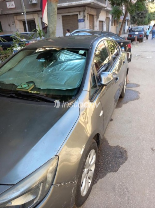 Opel Astra 2018 White Automatic Used for Sale in Greater Cairo ( Cairo + Giza) - 4